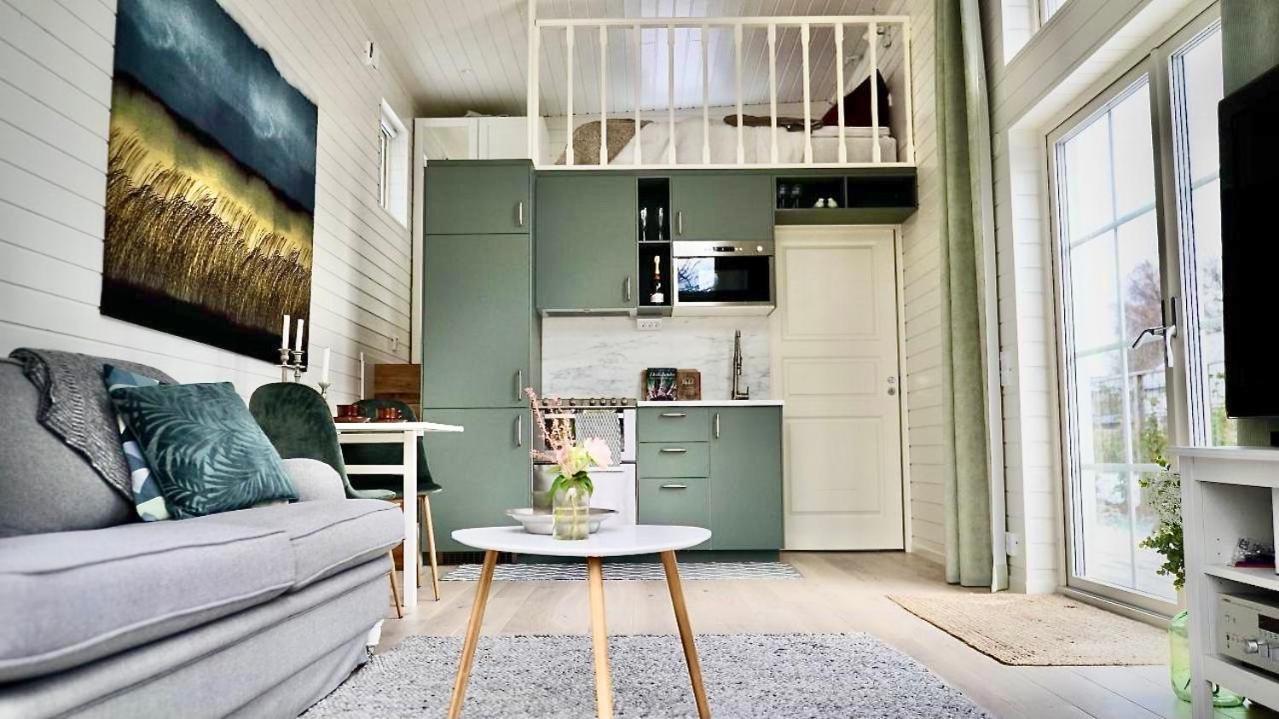 Strandnaera, Pergola, P-Plats I Hoellviken Eksteriør billede