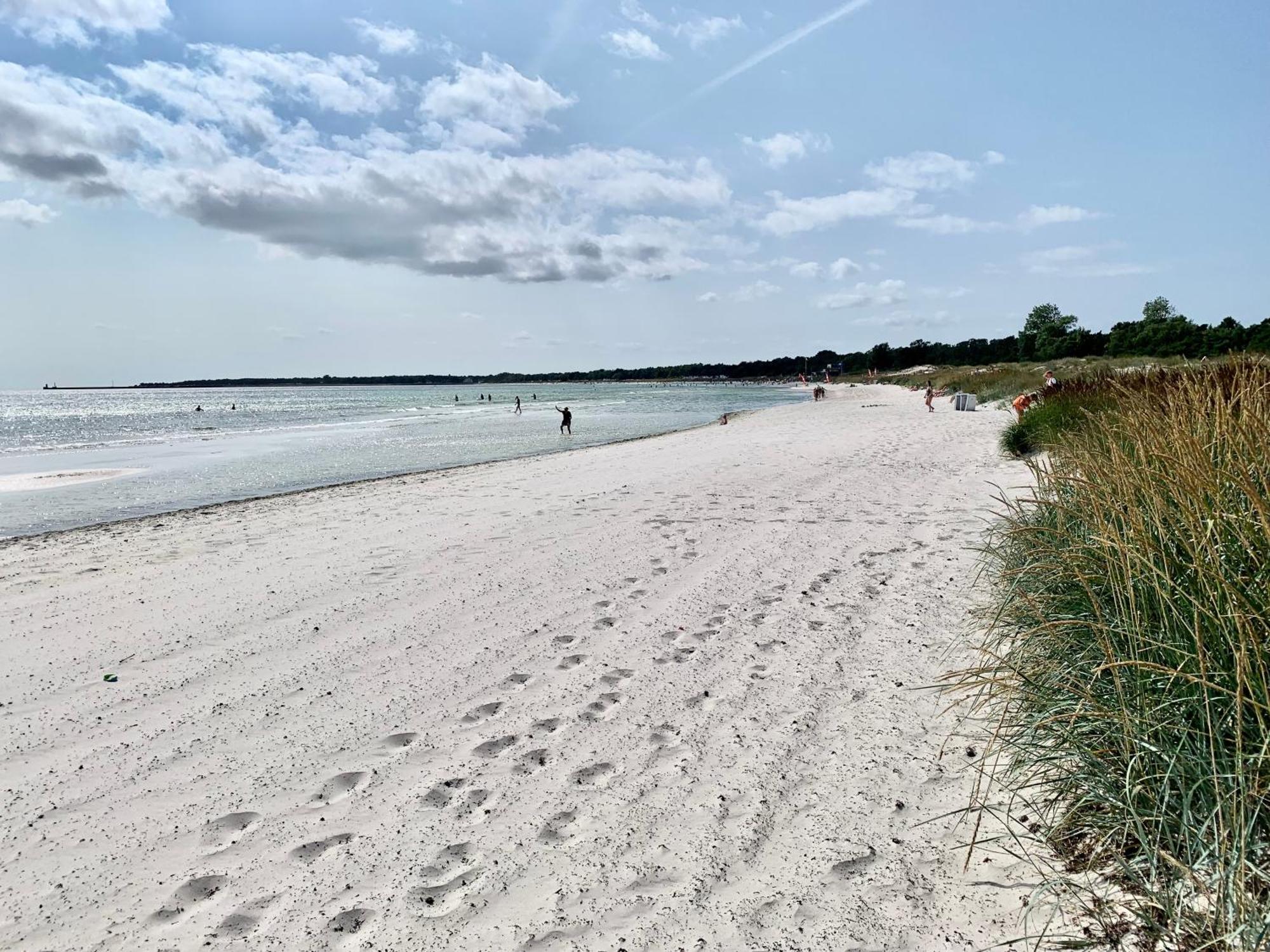 Strandnaera, Pergola, P-Plats I Hoellviken Eksteriør billede